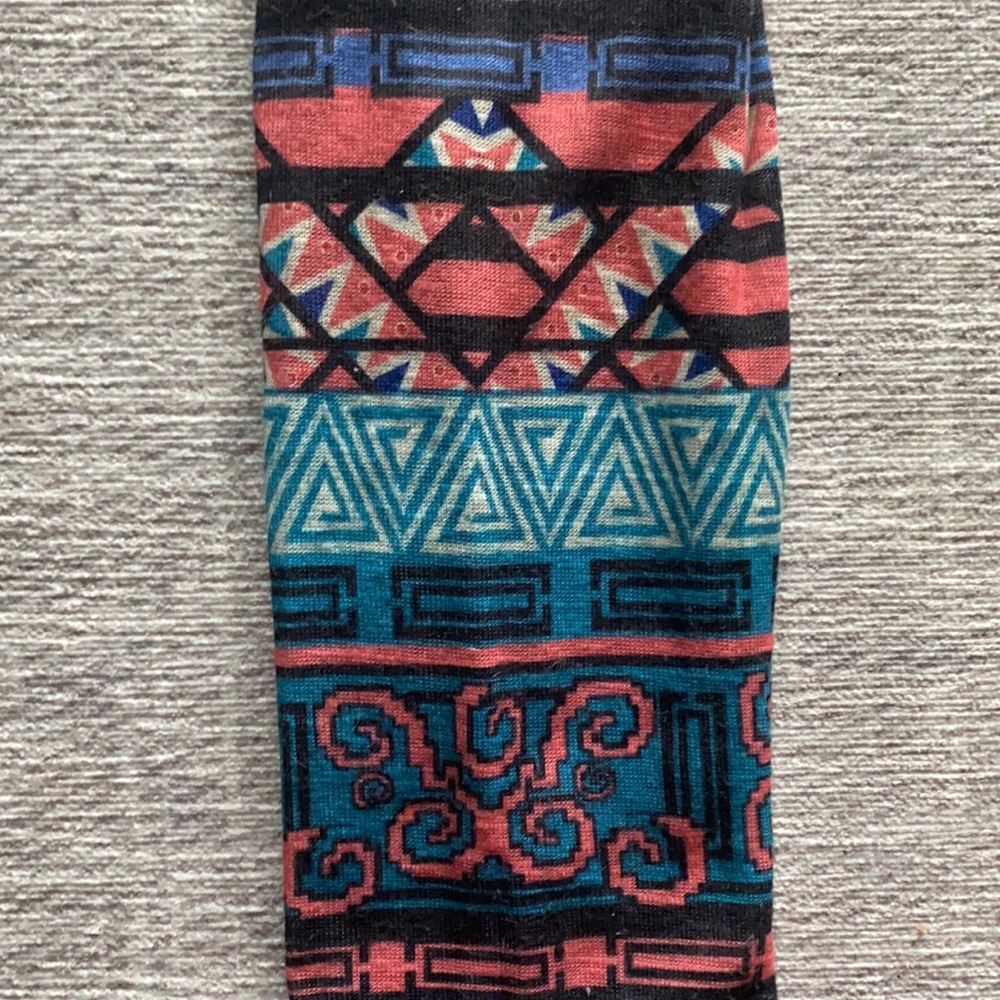 Neon Soul Aztec Patterned infinity Scarf - Picture 4 of 9
